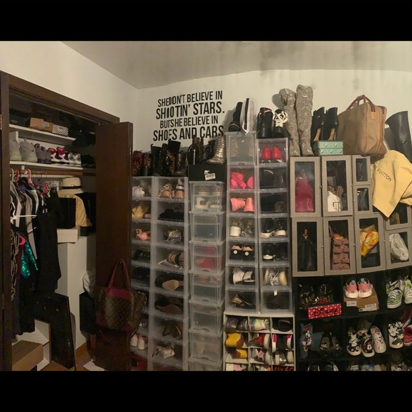 Meet your Posher, Ashley - Picture 2 of 8